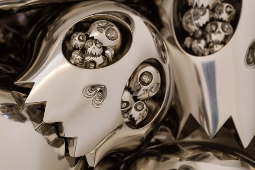 fer1972:  ‘Fate’ Sculpture by Takashi Murakami