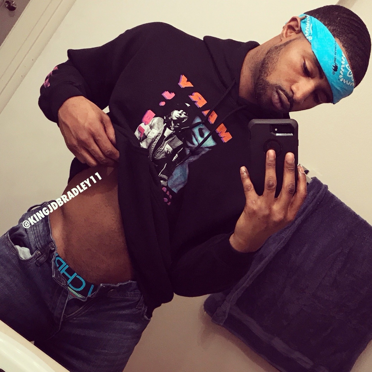 kingjdbradley11:  I saw you before baby… It’s a deja vu honey… Don’t you