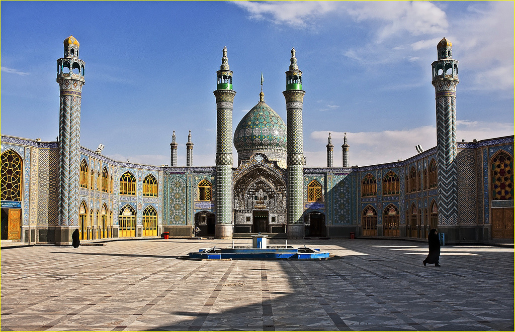 whatneverchanges:  iuvencula:  Me: *looks at mosques*Arab mosque: nice nice, well