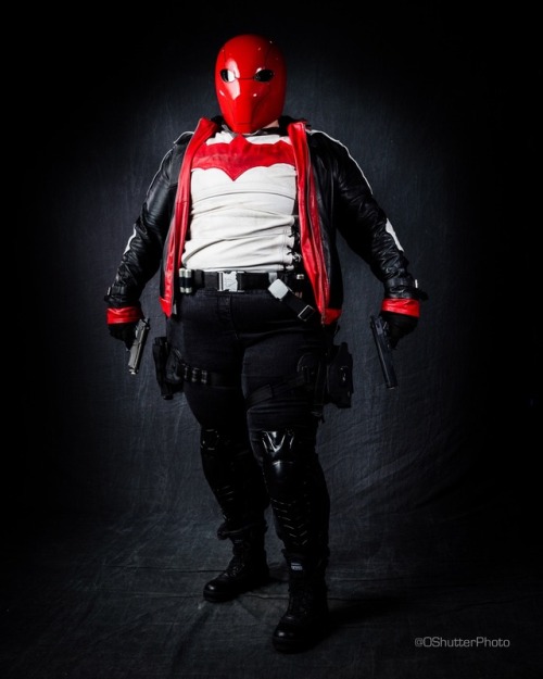 Red Hood photoshoot at Comiccon! Photography by Richard Dufault (oshutterphoto.com)