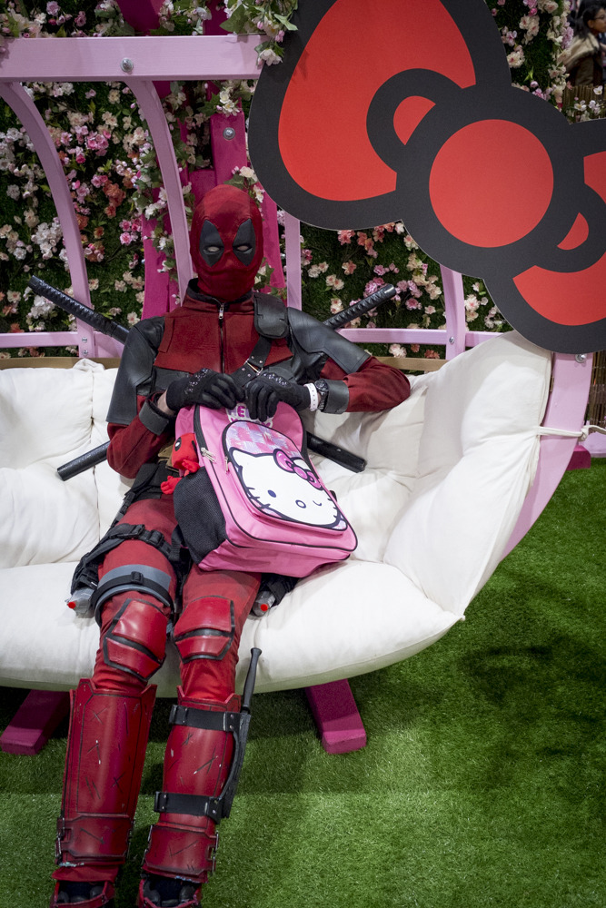 satanicspacecat:  mattgordonphoto:  Deadpool-Kitty Comicon London 28 May 2016 photo: