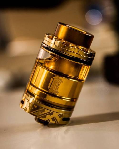 RTA : Reload RTA by @reloadvaporusa
Well I wanted to get into RTAs again and I thought the Reload RTA might be a great start and …. It did not let me down!! Its a beautiful RTA which comes in a great metal box with all the spare required from spare...