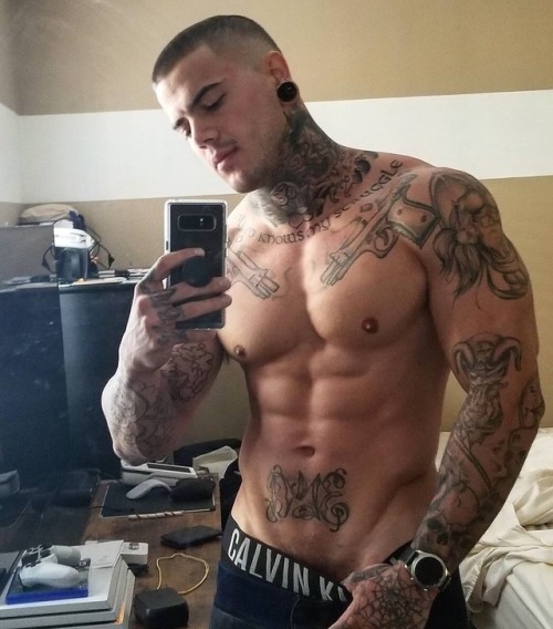 hardbarebackfucker: Hit me up at Twitterreed me Daddy (@GayBareback1)