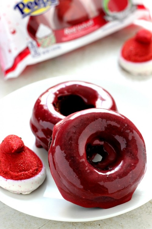 foodffs:  Baked Chocolate Donuts with Red Velvet Marshmallow Glaze Really nice recipes. Every hour. Show me what you cooked!