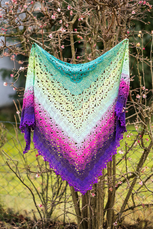 nesting-tendencies:Strawberry Fields by Grassharp on Ravelry