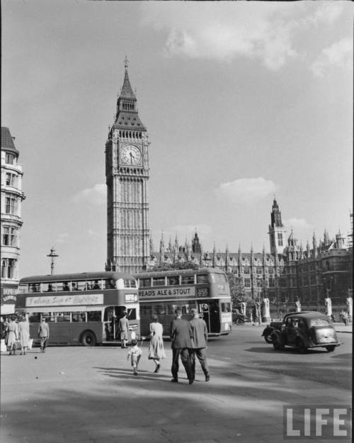 Palace of Westminster(William J. Sumits. 1947)