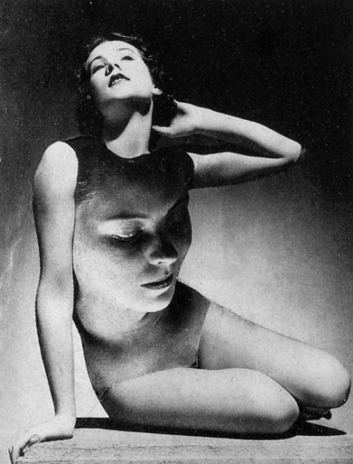grigiabot:  Karel Teige . Collage 166.1942 