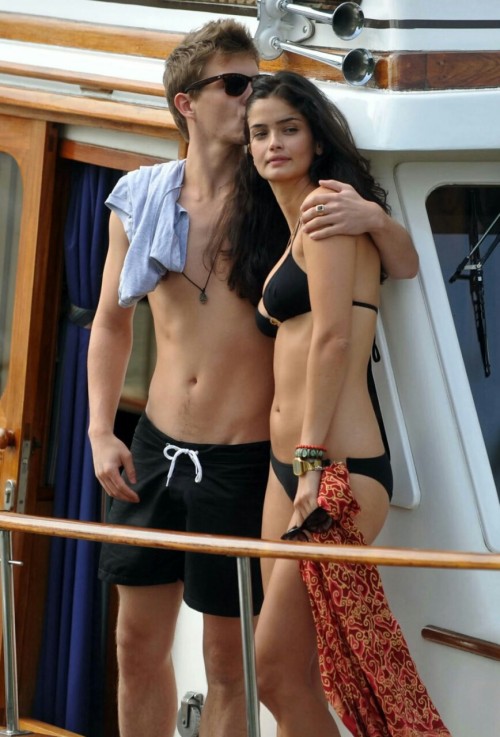 hotfamousmen:  Xavier Samuel