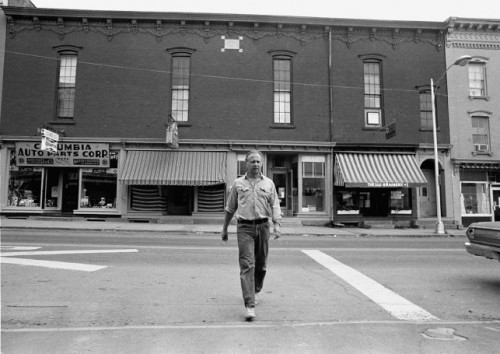 Ellsworth Kelly outside his Chatham, NY studio in 1970.