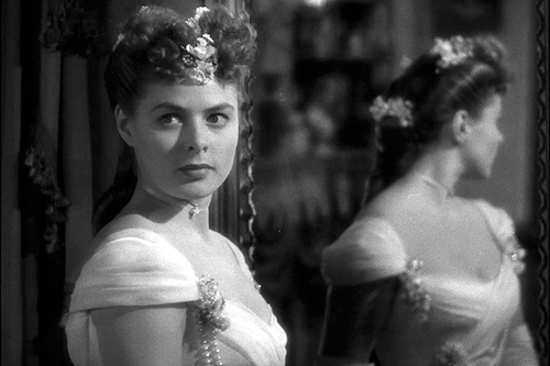 emmanuelleriva:Ingrid Bergman in Gaslight (1944) dir. George Cukor