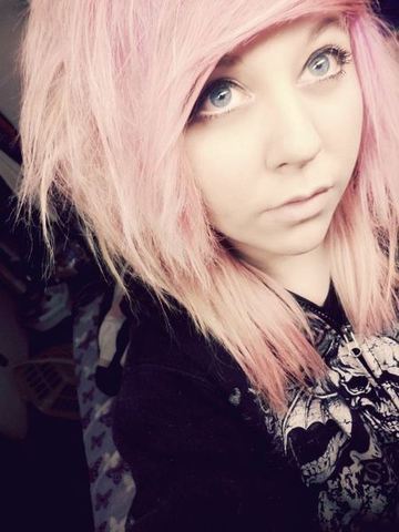 pastel pink scene hair