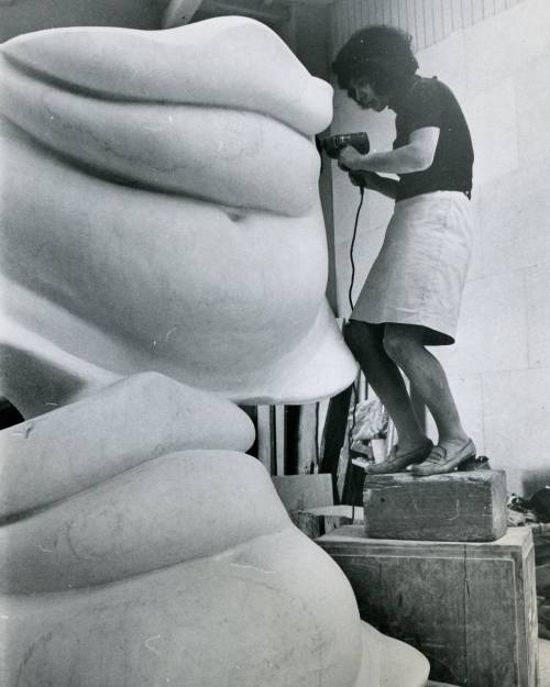 banji-effect:Alina Szapocznikow, Big Bellies, 1968