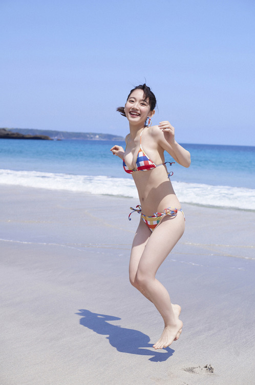 XXX kormodels:  jasunami:    Riho Yoshioka 吉岡里帆 photo