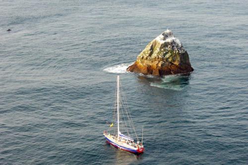 Rockall, the UK’s largest mountain?A tiny pinnacle rising from the turbulent sea about 300 kilometer