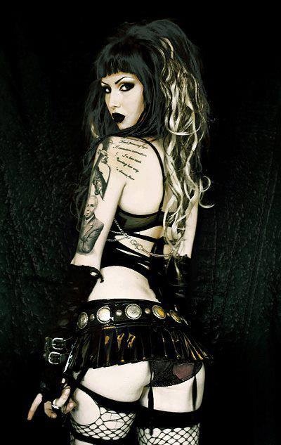 9vil-passions:  Evil Passion http://9vil-passions.tumblr.com/ 