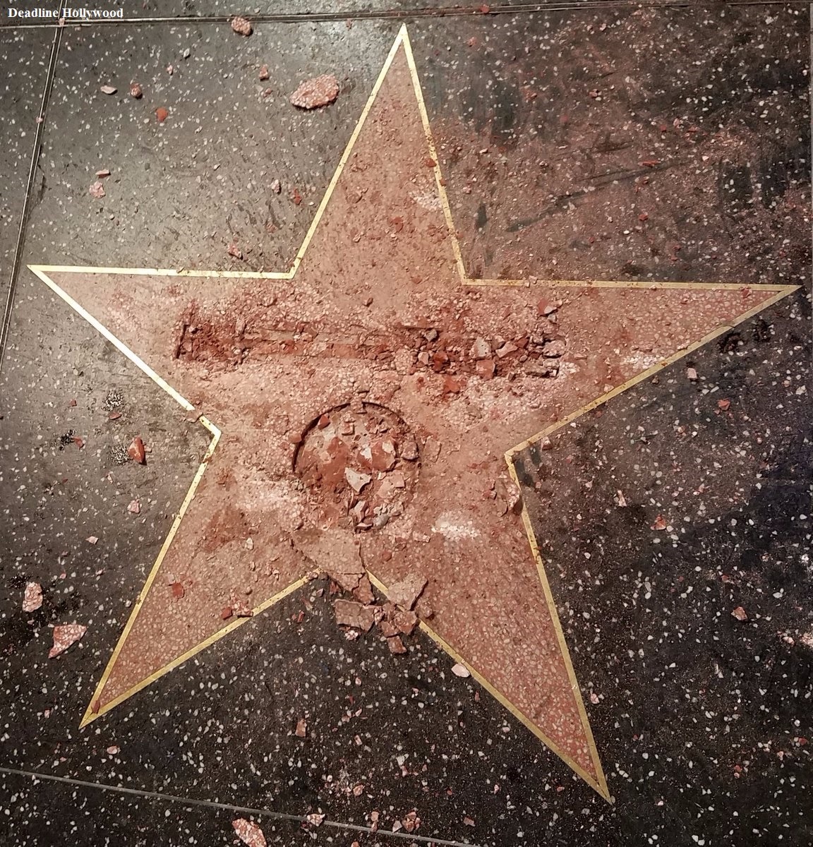 adurot:danguy96:curiooftheheart:shantell:nbcnightlynews:NEW: Donald Trump’s star