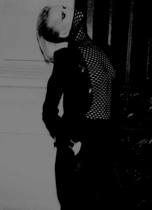 Original source: corrosiveculture:  ‘Night Hunter’ | Alyona Subbotina By Jacob Sadrak For ODDA Magazine. CORROSIVE CULTURE, Dark/Underground Culture & Fashion Blog.  www.corrosiveculture.tumblr.com 
