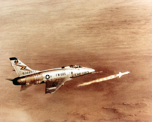 flytofight:A USAF F-100 Super Sabre firing an AGM-12 Bullpup missile.  After fighting as an infantry