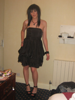 horny-babes-crossdressing:  CrossDressing