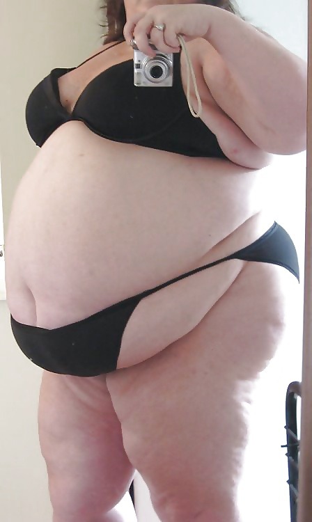 Porn photo Hungry SSBBW Piggy