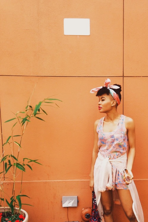teffthedon:  + [23-6-14] - Colour me crazy (in Love with the colour, orange). Note: Splendid day spent with my sister.   