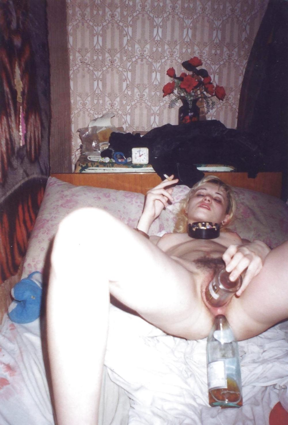 cafenastycore:  menu: bottle and can fucked bitches  Thursti?! Hahaha