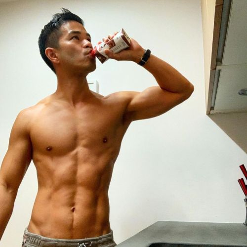 thehottestmenaround: Briwww.instagram.com/brinycbri/