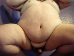 gordo4gordo4superchub:  Mmmmmmmm yummy