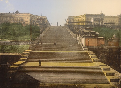 thegildedrage:Potemkin Stairs, Odessa.These are the stairs with the famous baby carriage scene from 