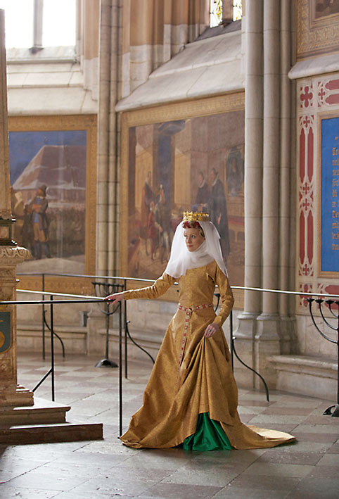 Reproduction of a golden gown worn by Queen Margaret I of Denmark (d. 1412) ,made from printed silk 