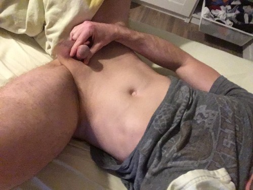 Patheticmicrodick.tumblr.com is a handsome stud with a gorgeous body.  I don’t think his 