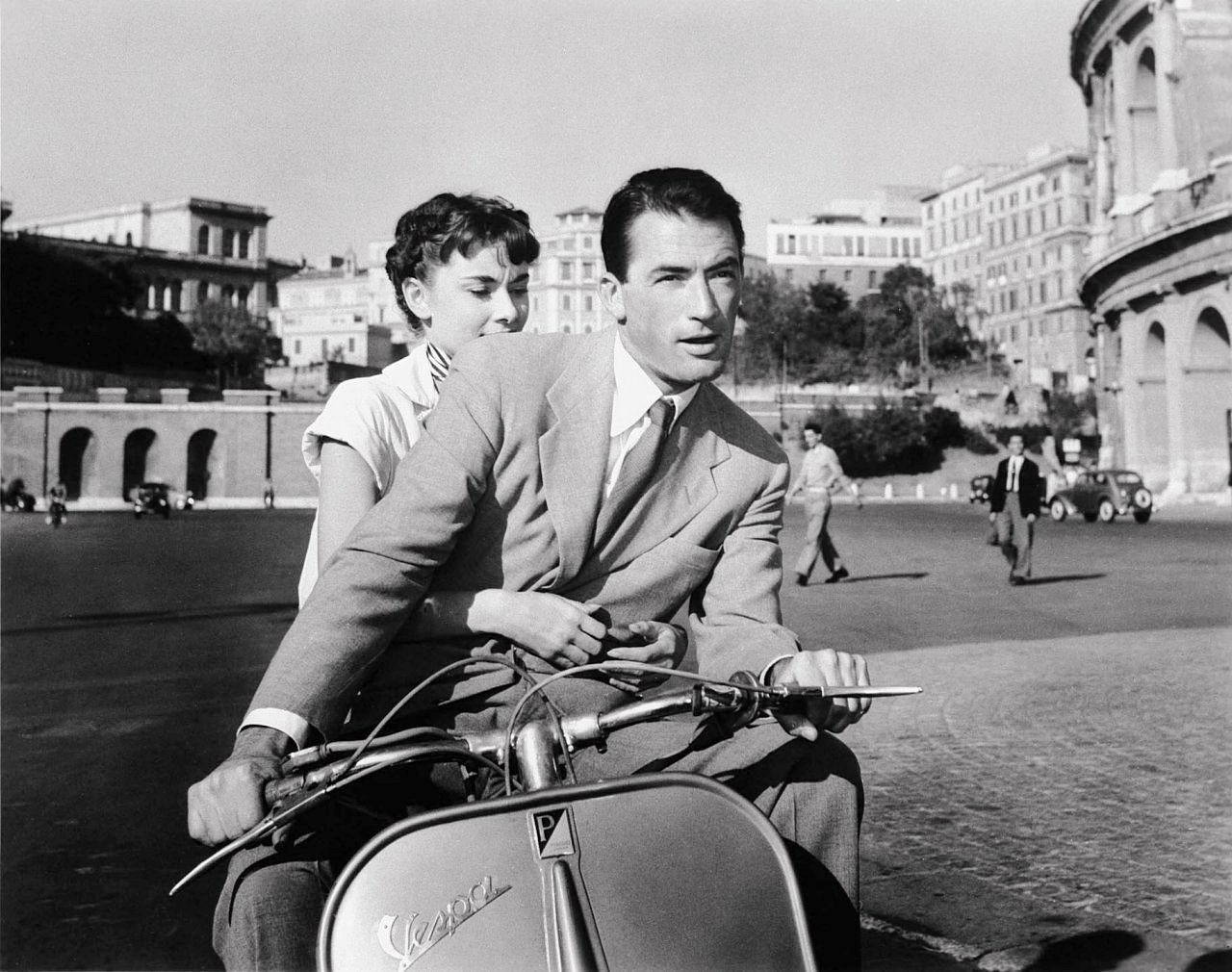 wehadfacesthen:  Gregory Peck and Audrey Hepburn in Roman Holiday  (William Wyler,