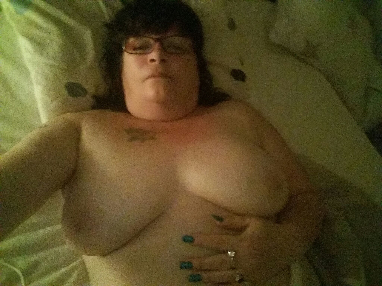 swedishbbwlover666:Swedish gilf playing online