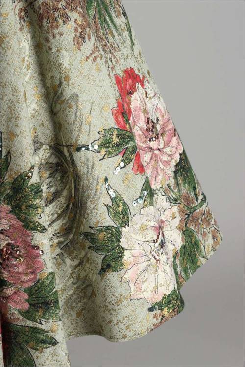 historicalfashion:Barkcloth sequined dress from 1st Dibs, c. 1950sMod note: HI GUYS! I am terrible s