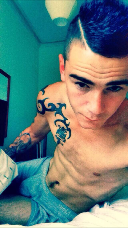 sexystraightguyscaught:  20 Y/O Nathan. He’s a personal favorite 😏😉