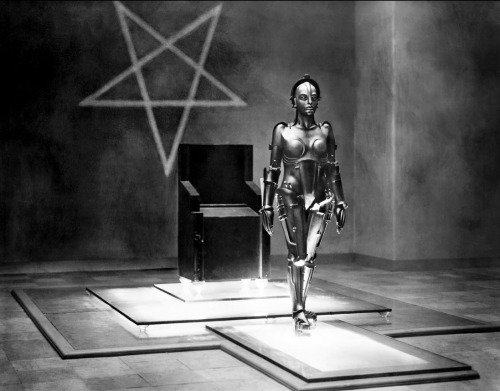 karamazove:Metropolis — Fritz Lang (1927)