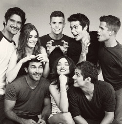 charlotte-richardson:  Wolfies💖http://weheartit.com/entry/102877436/via/GhalyaMahone