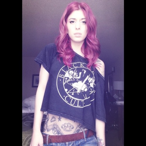alicasanova:  About to hit up the beach in my @blackcraftcult @blackcraftcultfamily crop top and freshly dyed hair. #girlswithtattoos #girlswithpinkhair #pinkhair #blackcraftcult #suicidegirls 