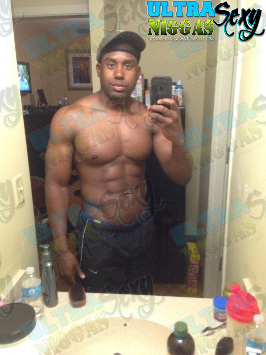 ultrasexyniggas:  In honor of Memorial Day Weekend (Celebrating those who have served
