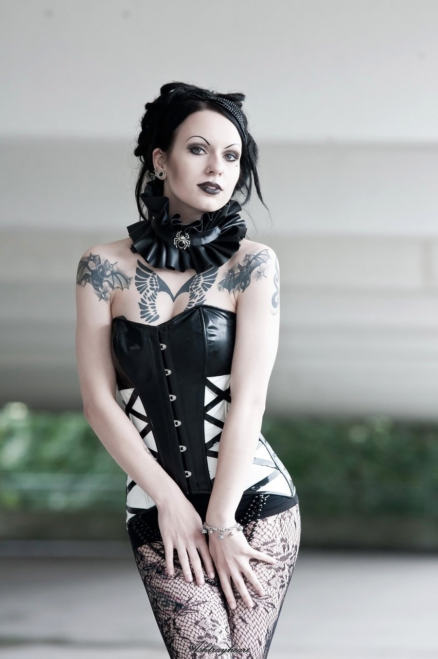 wondrous-beauties:  &ldquo;The Kind that Kills and Scars&rdquo; from Ashtrayheart