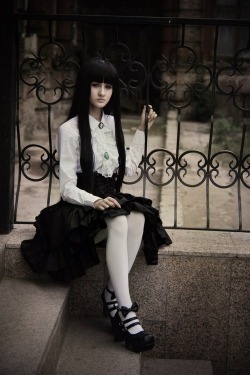 victorian-goth:  Victorian goth http://victorian-goth.tumblr.com/