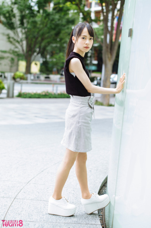monowasure:  【私服グラビア】倉野尾成美（AKB48 Team 8／熊本県）29 | LoGiRL｜ロガール