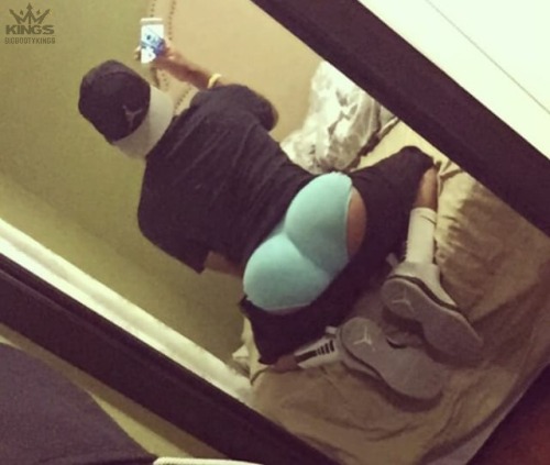 bbootyk:  BIG BOOTY FAVORITE(S) #3201TO SUBMIT ASS PICTURES ONLY KIK: BigBootyKings-for more ass FOLLOW www.bigbootykings.tumblr.com-