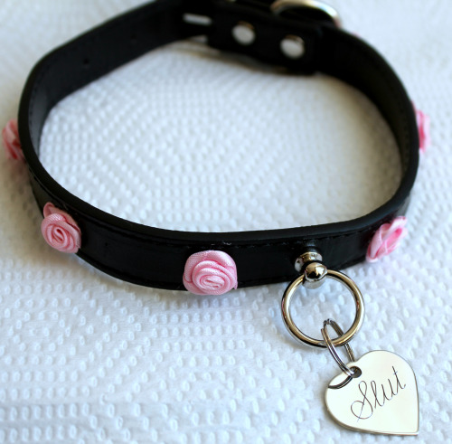 kittensplaypenshop:Faux leather collar with custom metal engraved tagged for customer. :)