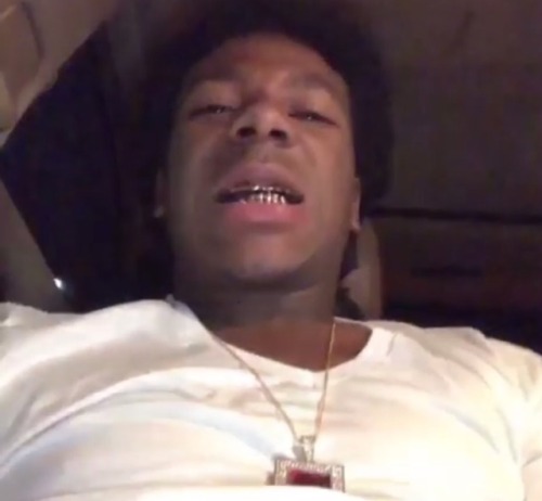 ryannover: This nigga was exposing bitches all last night but the gag is did you tell them u DL when