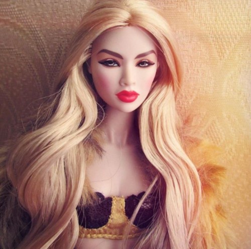 In love with the Barbie Instagram art of Inthevalleyofthedolls