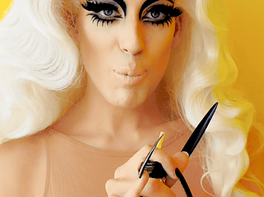 milesjai:  b-ames: velouroses:  🍋 🍋 🍋 🍋 🍋  I love this look so