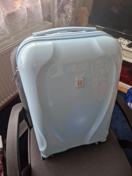 AHHHH I Got A Suitcase And It's So Pretty!!!