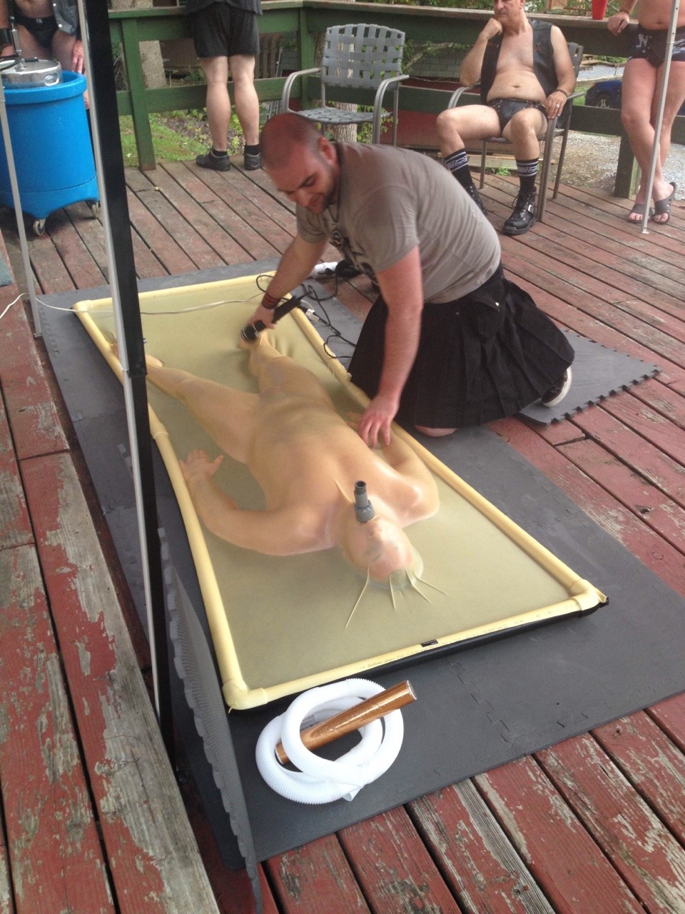 xrayeyesblue:  northmanatl:  Vacbed Demo I did at WNC Leathermen’s Domination VI