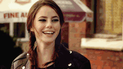 99percentskins:  Love it when Effy really laughs